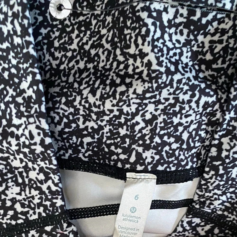 Lululemon In Movement Tight 25
